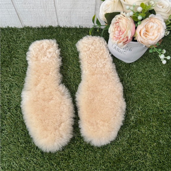 UGG Women's Sheepskin Insoles Tan WOMEN'S SHEEPSKIN INSOLES. NEW SIZE 10 NO BOX - Picture 3 of 14